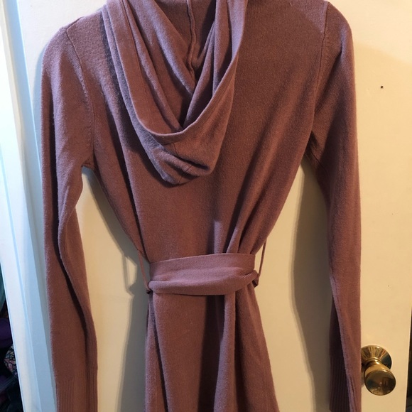 🍁3/$25🍁. Hooded cardigan with removable belt - Picture 5 of 9